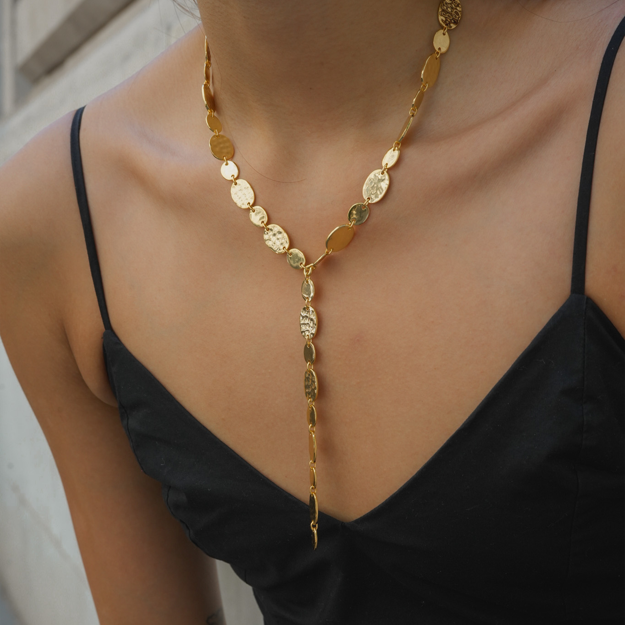 BRISA LARIAT