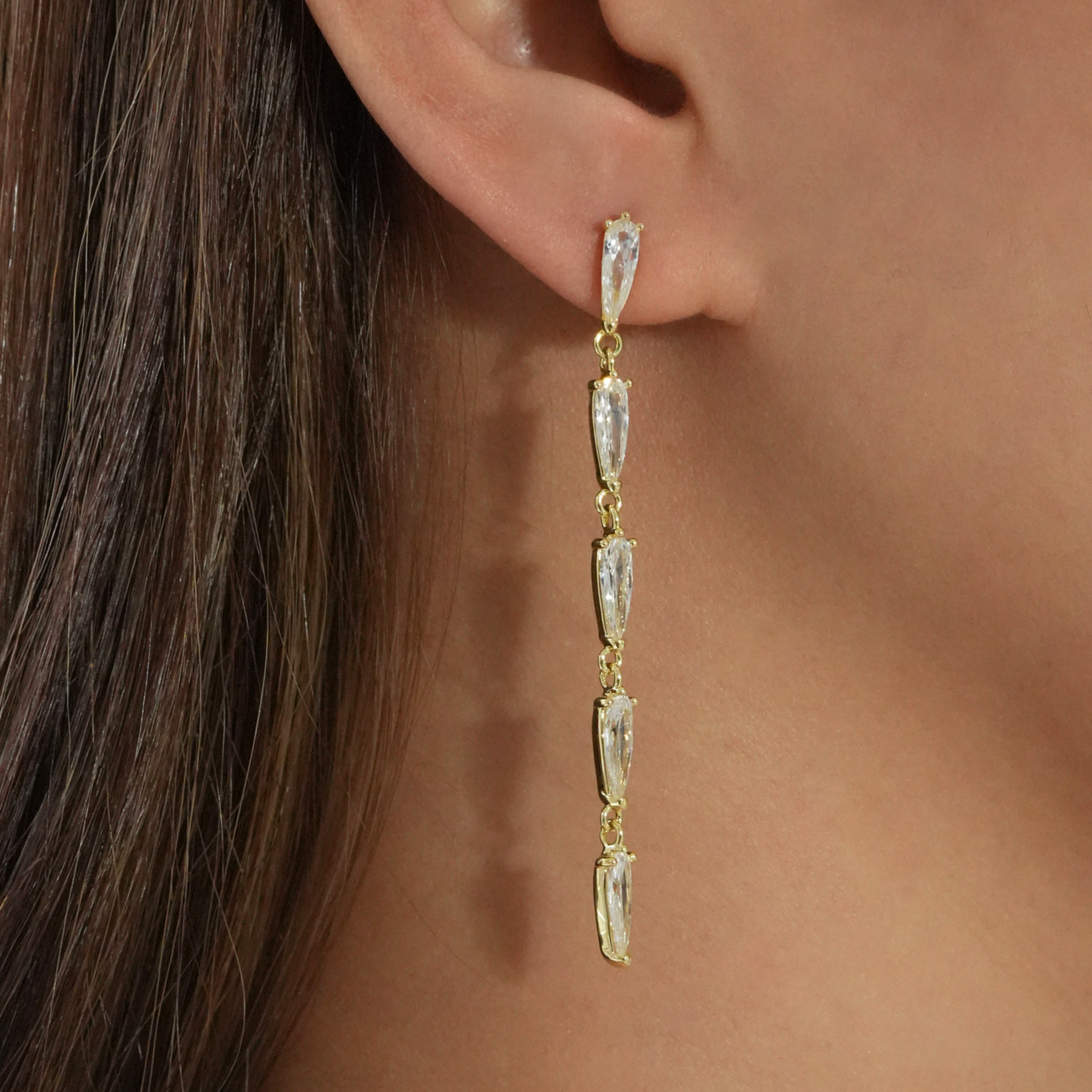 THE PEAR CZ LINEAR EARRING