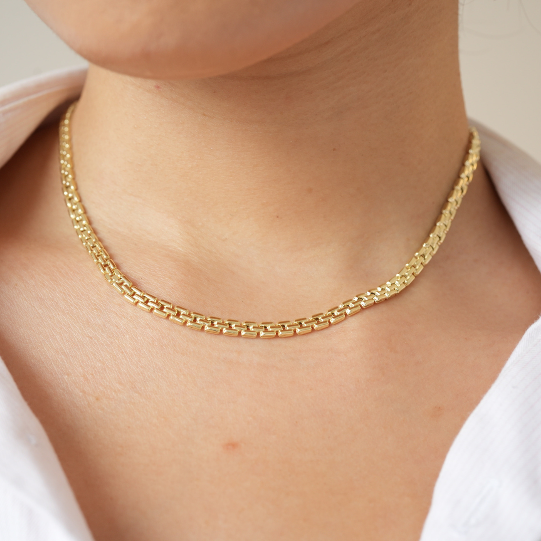 THE IVA NECKLACE