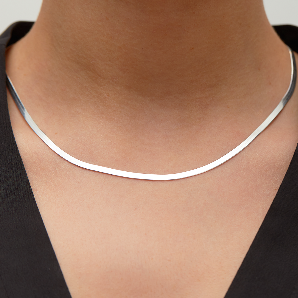 THIN HERRINGBONE CHAIN NECKLACE