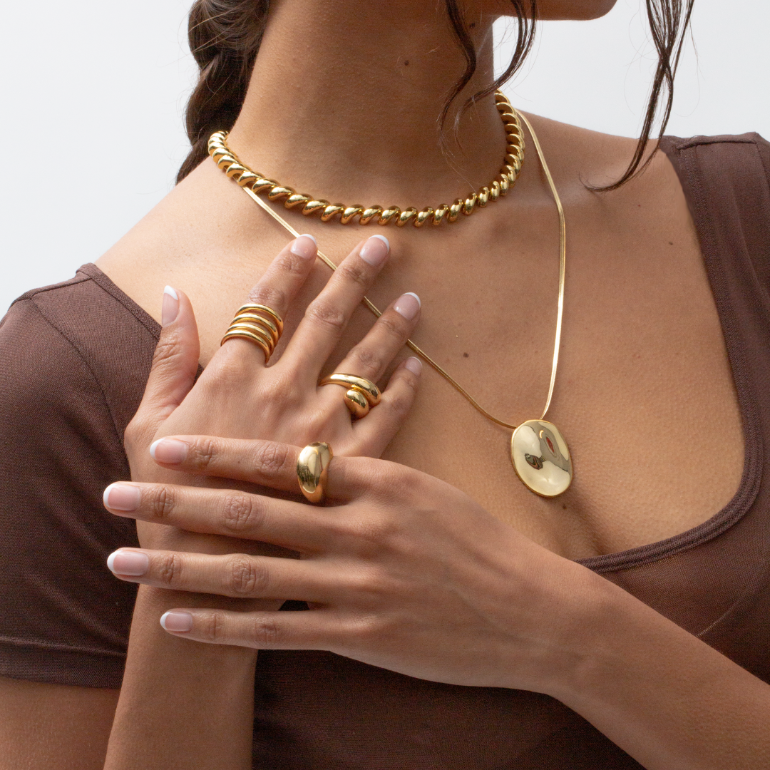 WAVERLY PENDANT NECKLACE