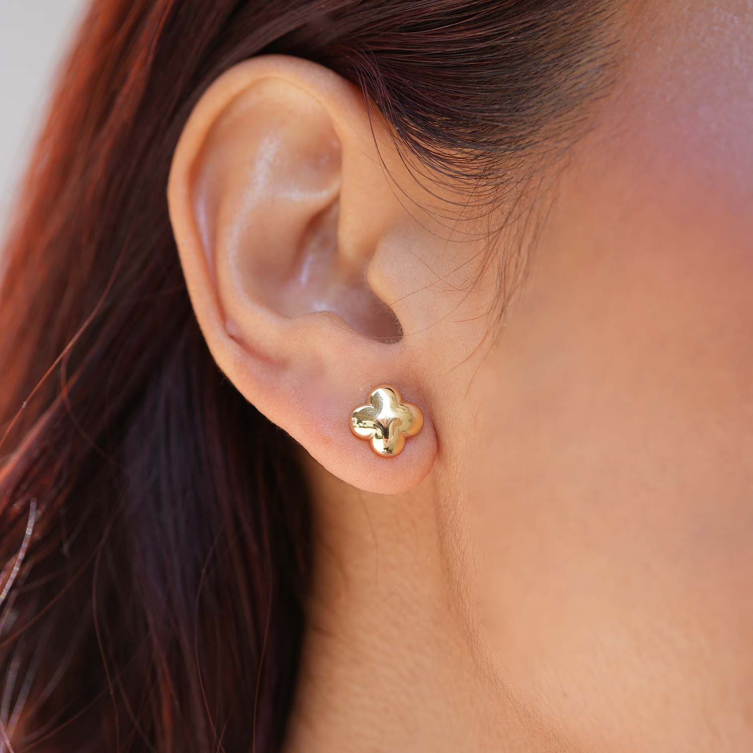 THE PUFFY CLOVER STUD