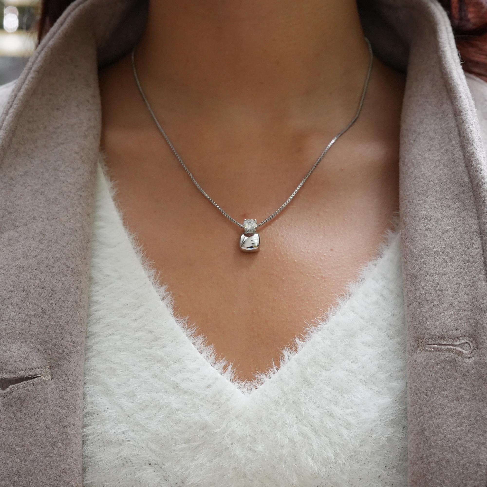 THE SCARLETTE SQUARE NECKLACE