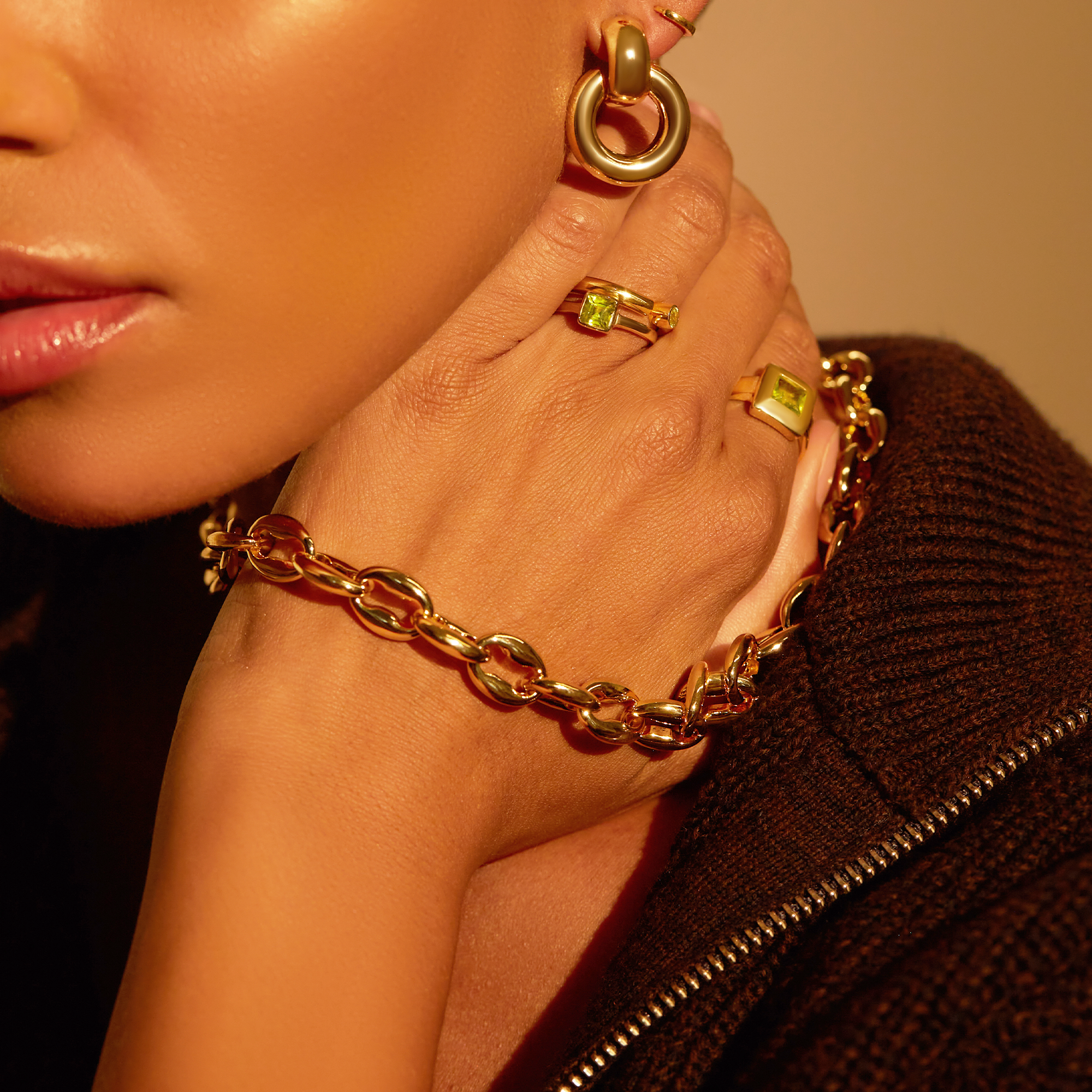 THE DAINTY SQUARE GEMSTONE RING