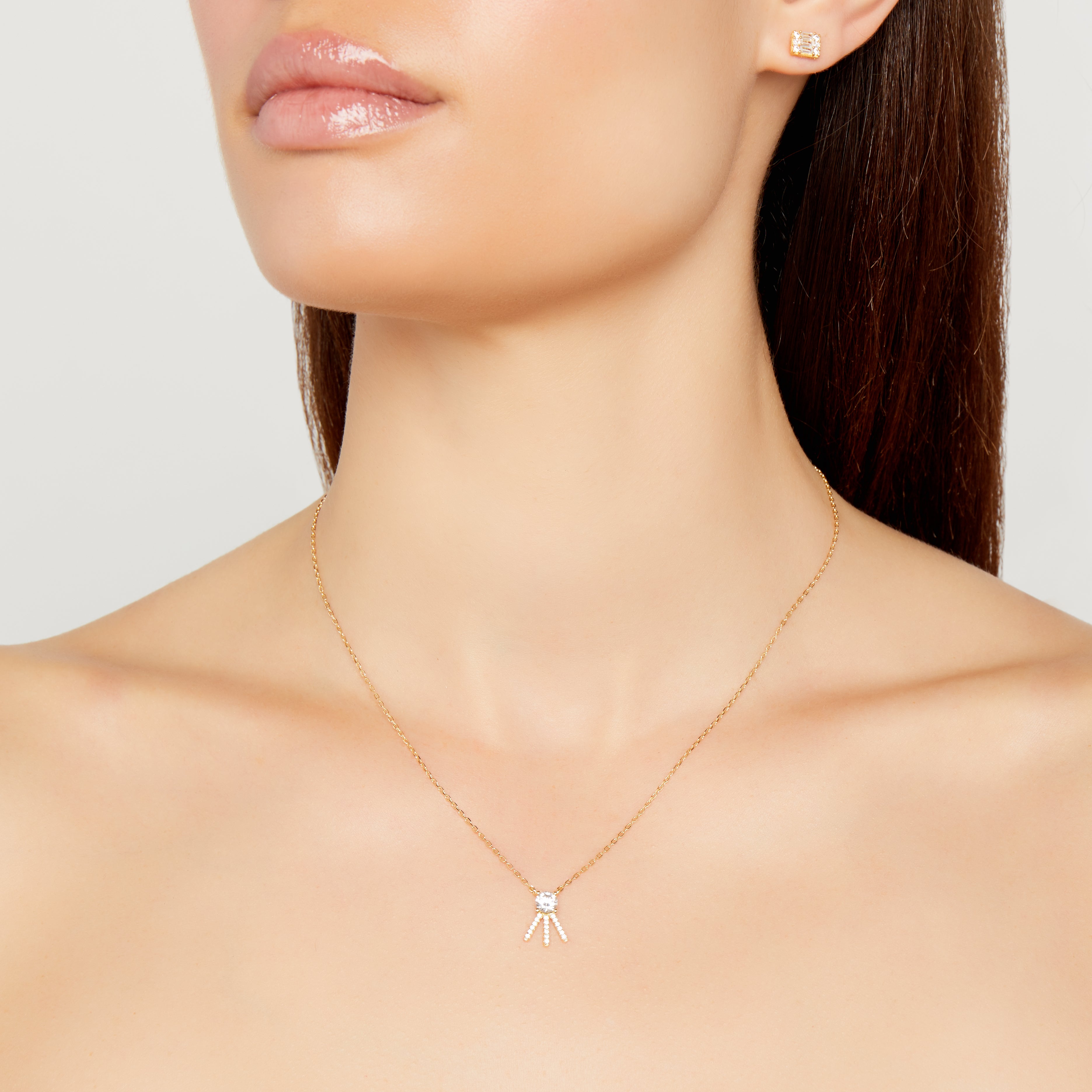 THE ELLA PENDANT NECKLACE