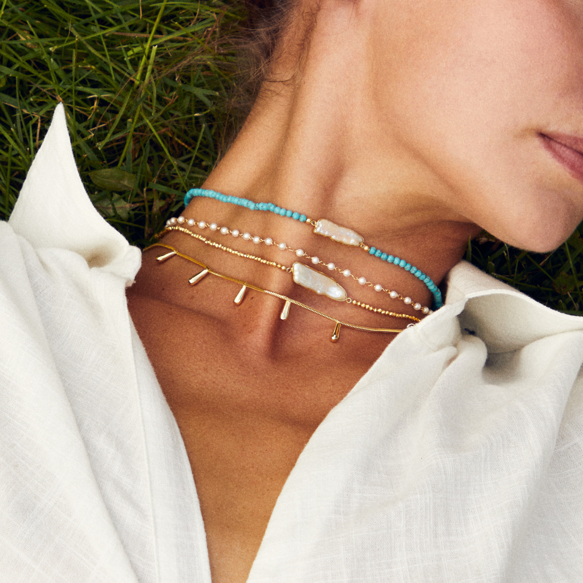 THE PEARL BEZELED NECKLACE