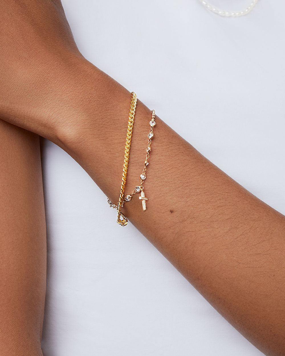 THE CROSS CHARM BRACELET