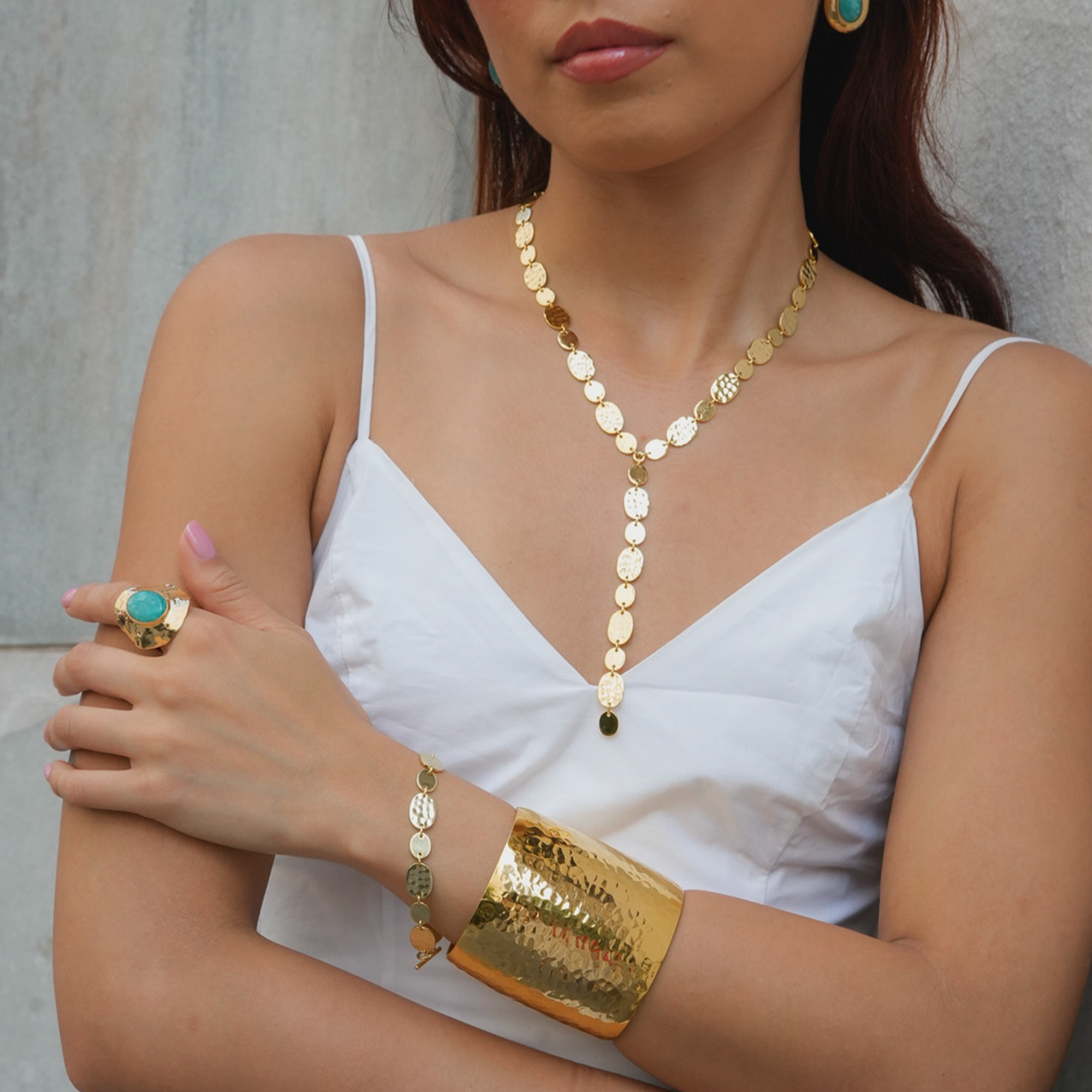 BRISA LARIAT