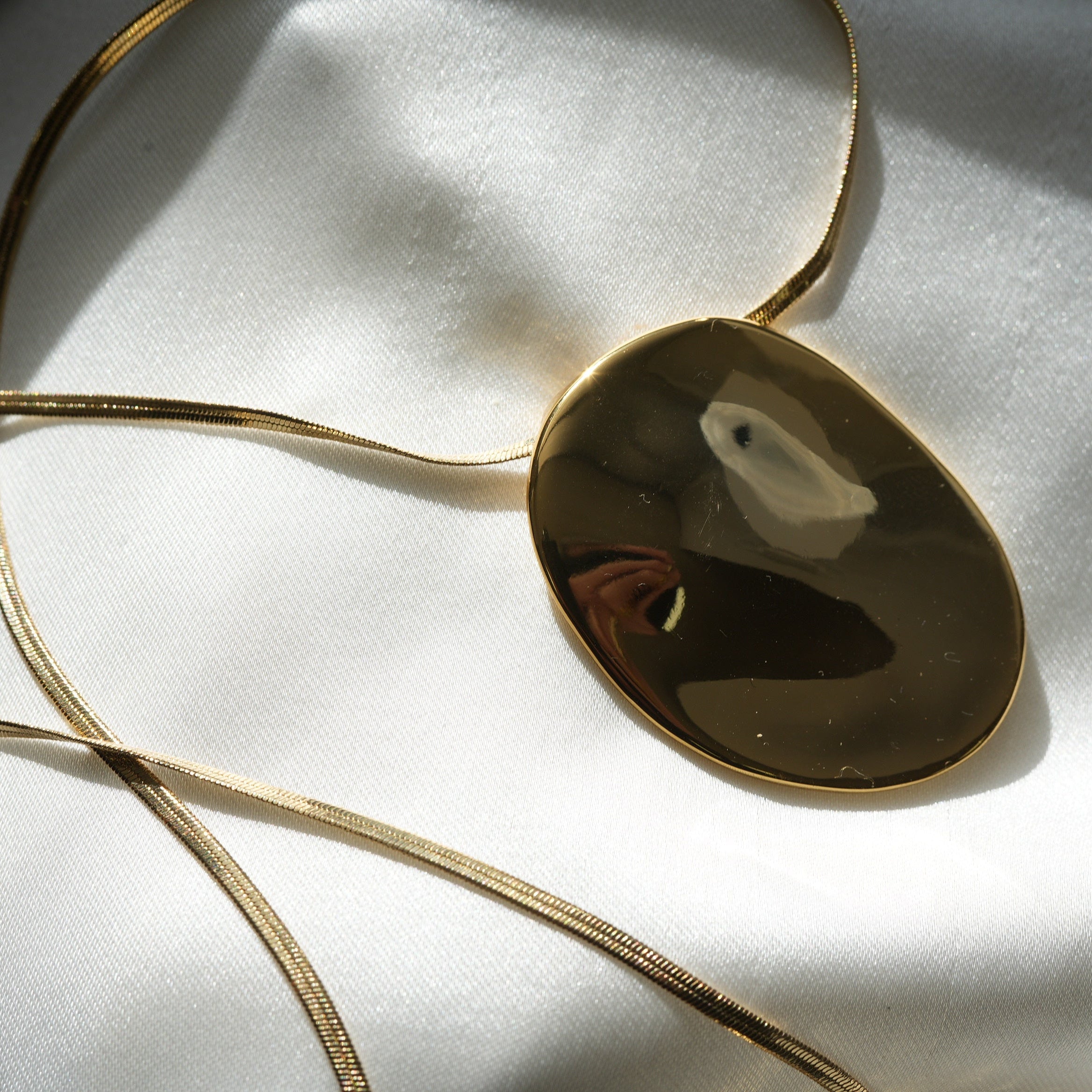 WAVERLY PENDANT NECKLACE