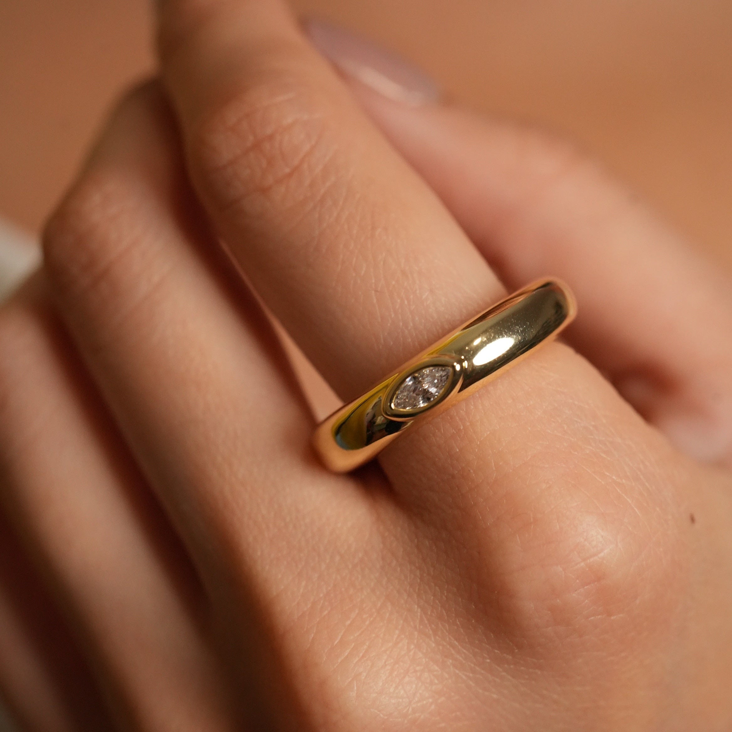 ROUNDED HEIRLOOM RING