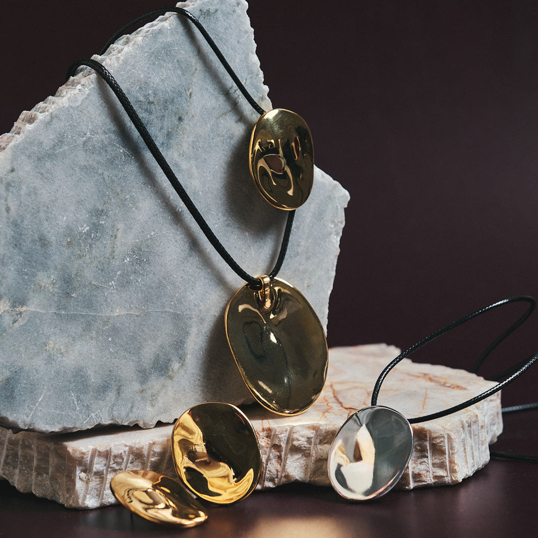 WAVERLY PENDANT NECKLACE