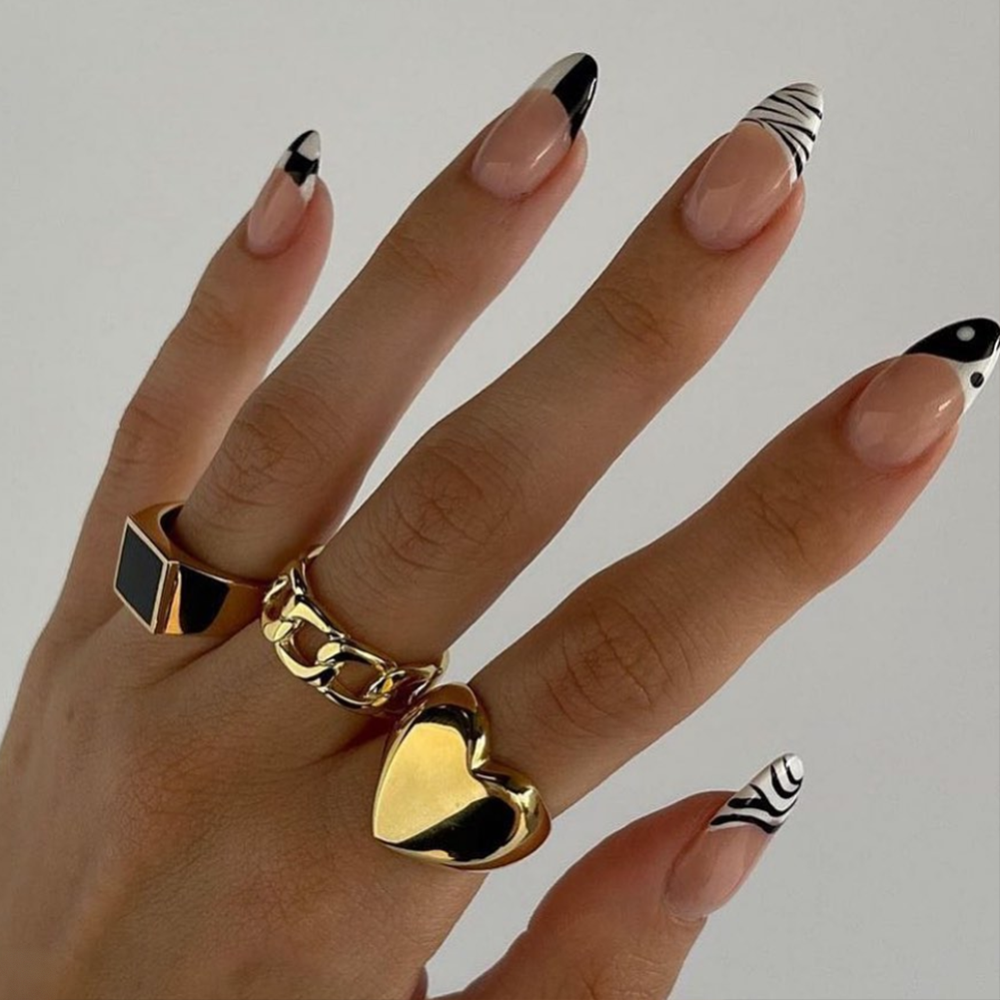THE HEART RING