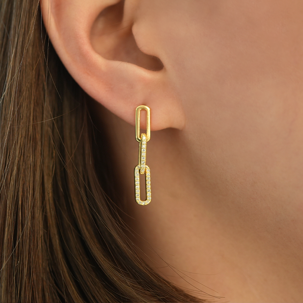 THE PAVÉ PAPERCLIP EARRING