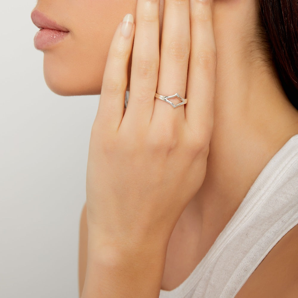 THE OPEN DIAMOND RING