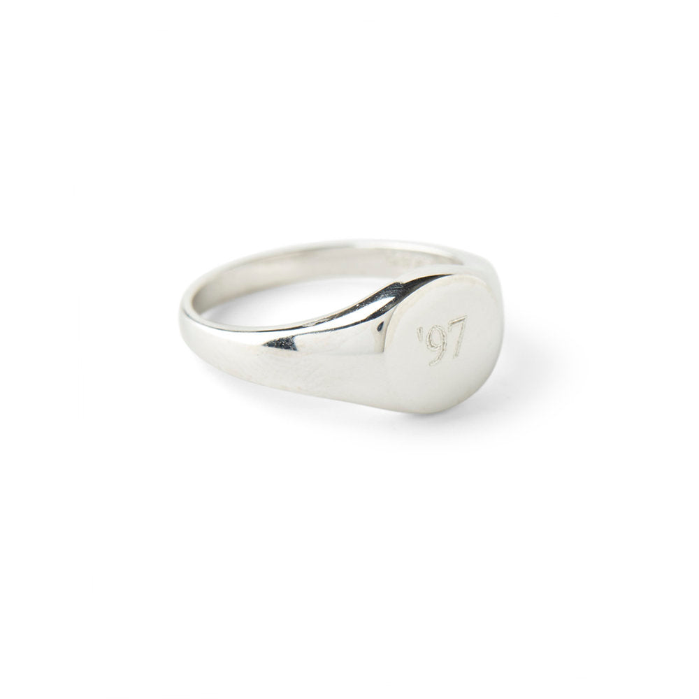 THE PERSONALIZED SIGNET RING