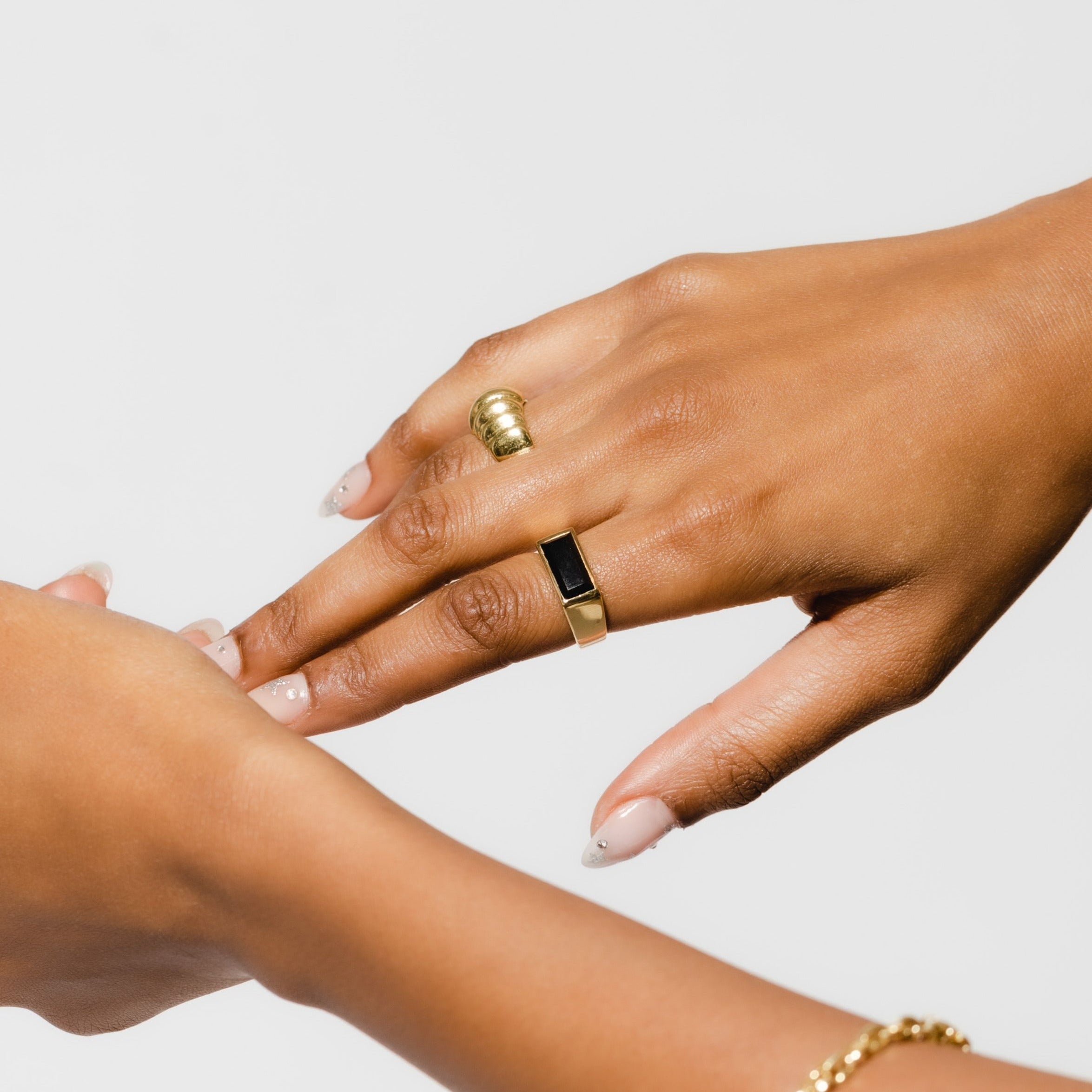THE ONYX RECTANGLE RING
