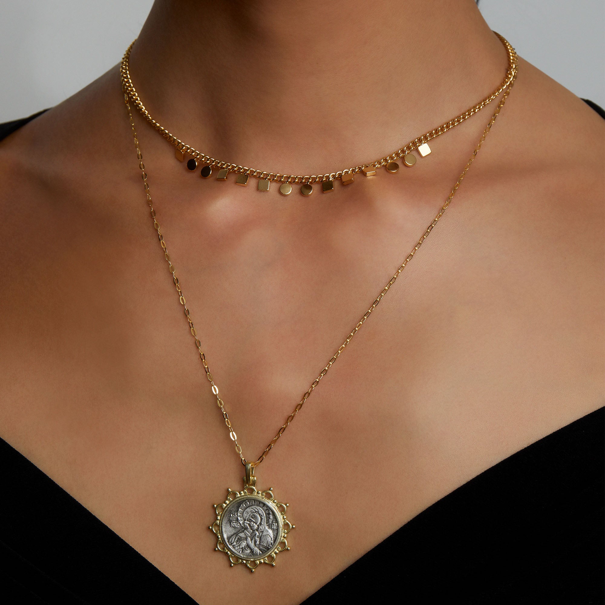 THE AVA NECKLACE