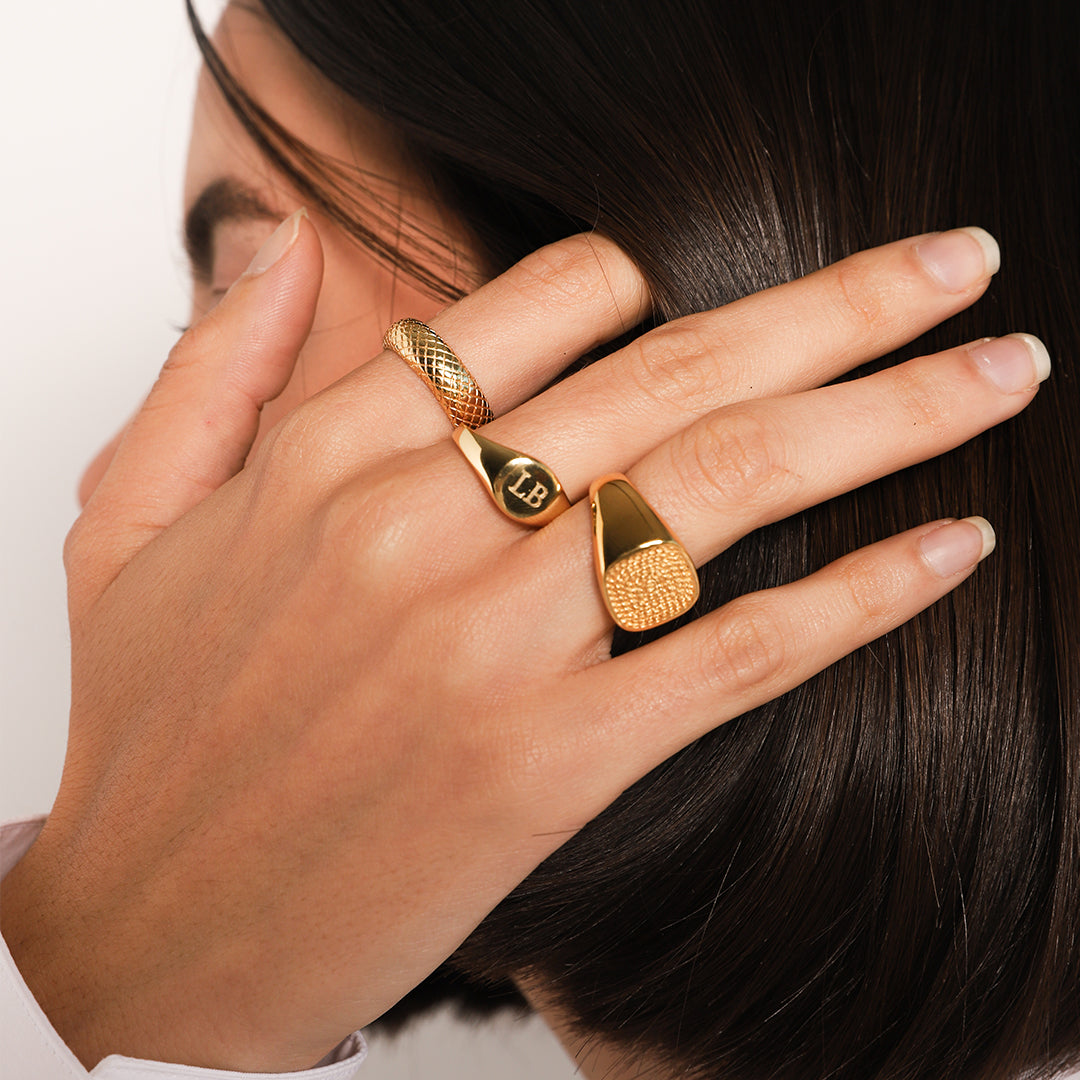 THE TEXTURED CYLINE RING