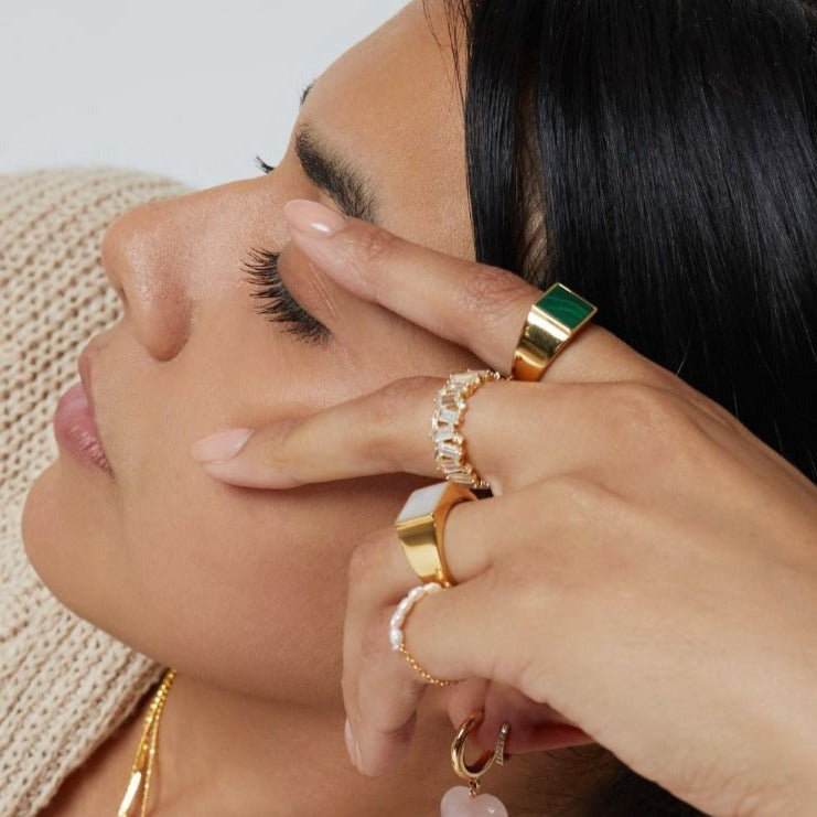 THE PEARL CHAIN RING