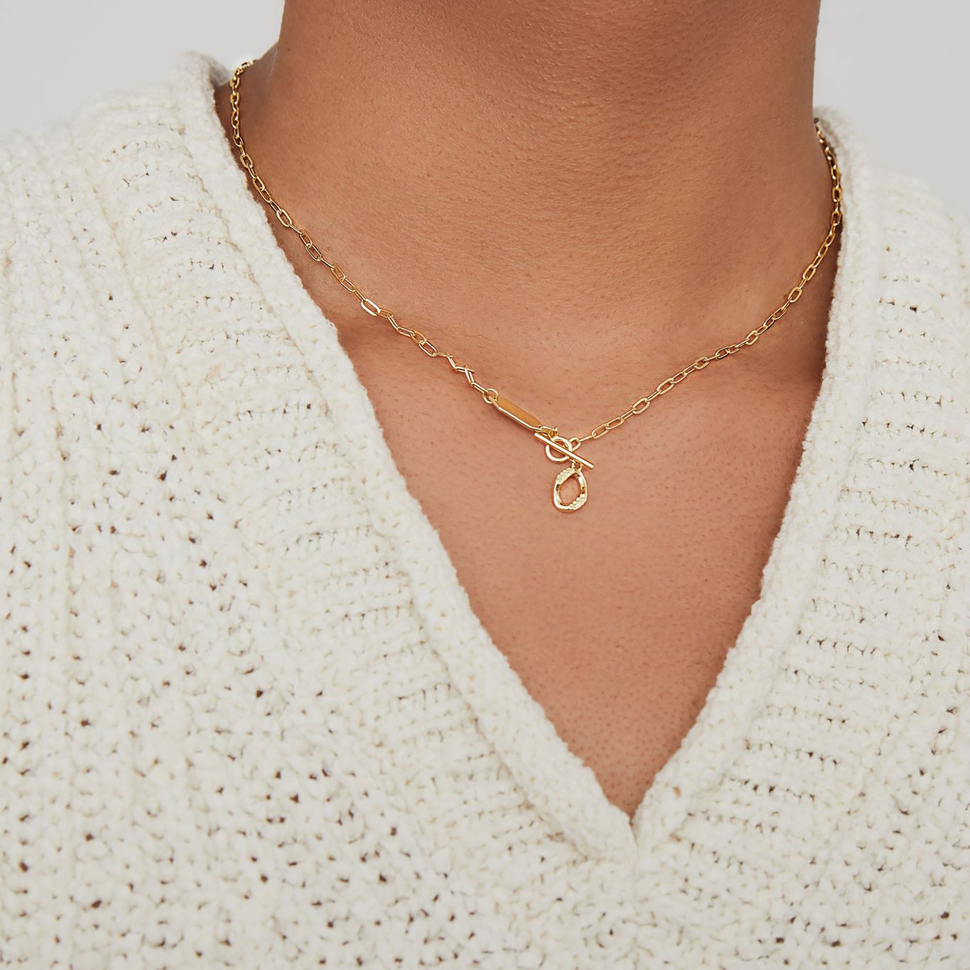 THE OPEN STATION TOGGLE NECKLACE